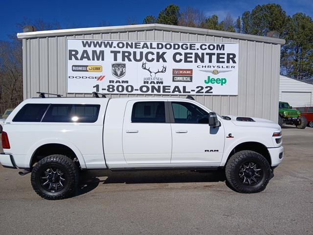 2025 RAM 3500 Limited Mega Cab 4x4 64 Box