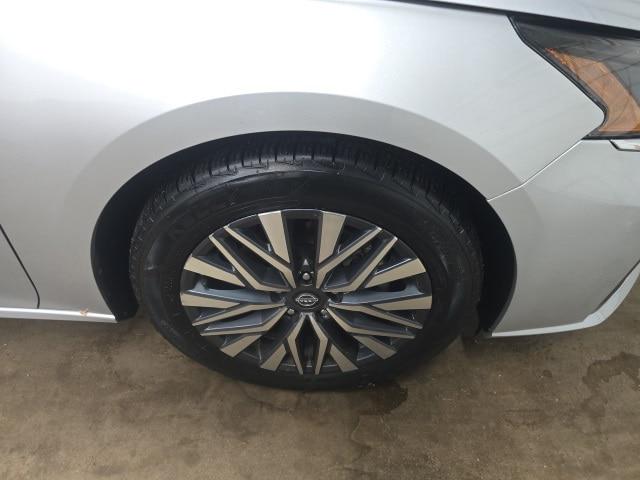 2023 Nissan Altima SV FWD