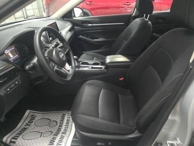 2023 Nissan Altima SV FWD