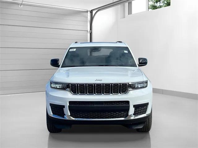 2025 Jeep Grand Cherokee L Laredo X 4x4
