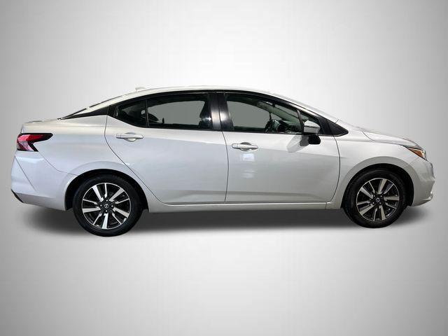 2021 Nissan Versa SV Xtronic CVT