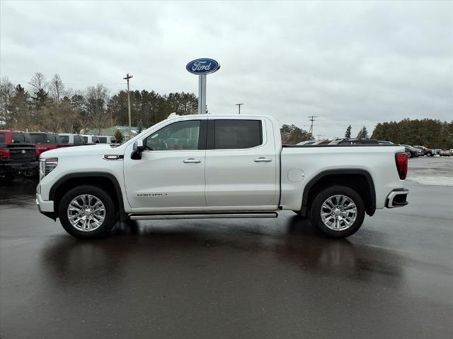 2023 GMC Sierra 1500 4WD Crew Cab Short Box Denali