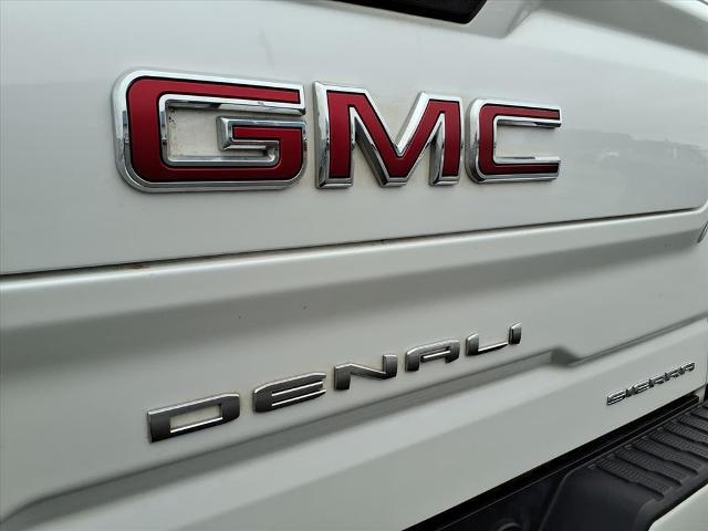 2023 GMC Sierra 1500 4WD Crew Cab Short Box Denali