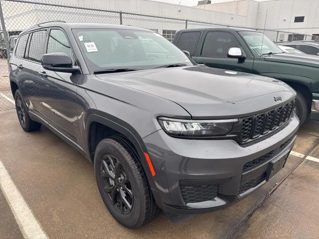 2025 Jeep Grand Cherokee L Altitude 4x2