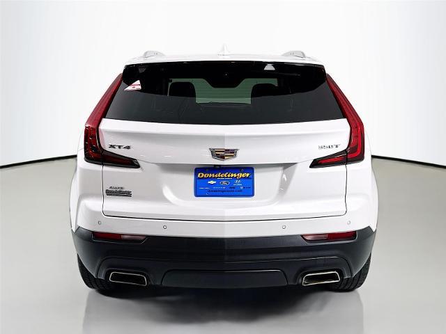 2022 Cadillac XT4 AWD Luxury