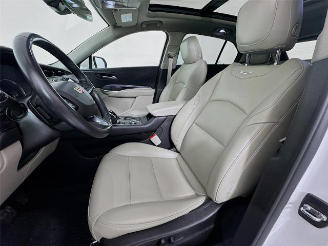 2022 Cadillac XT4 AWD Luxury
