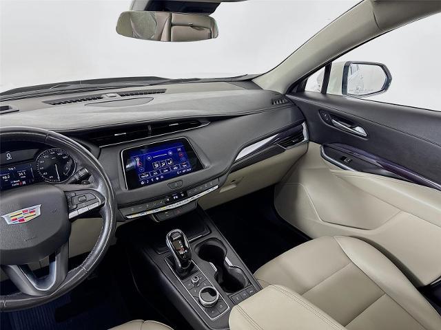 2022 Cadillac XT4 AWD Luxury