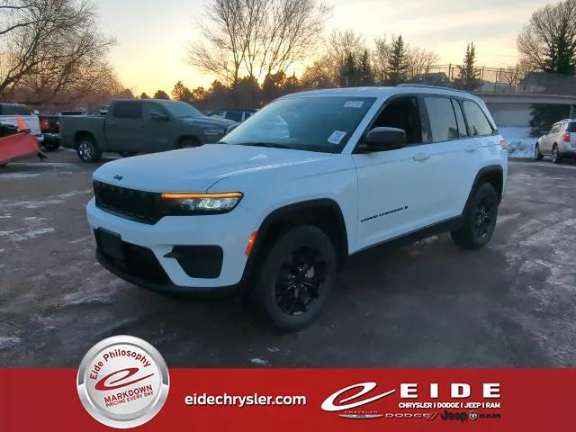 2024 Jeep Grand Cherokee Altitude 4x4 2024 Jeep Grand Cherokee Altitude 4x4