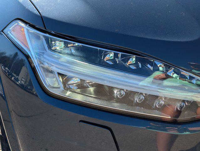 2022 Volvo XC90 T6 Inscription 7 Passenger
