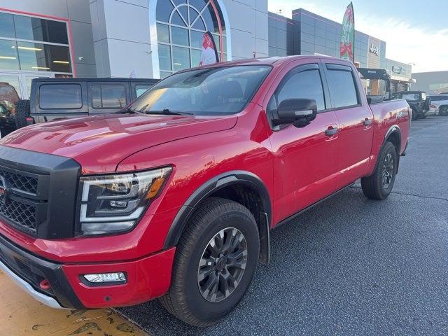 2022 Nissan TITAN Crew Cab PRO-4X 4x4