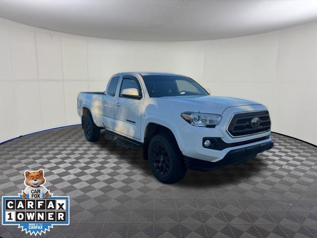 2023 Toyota Tacoma SR5's photo