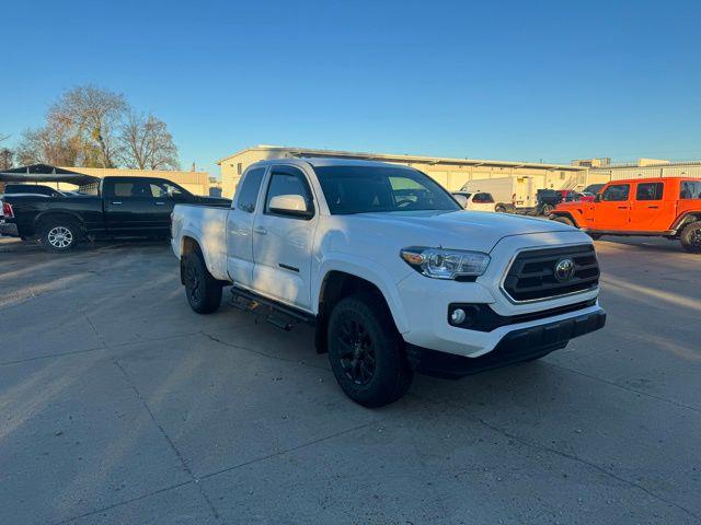 2023 Toyota Tacoma SR5's photo