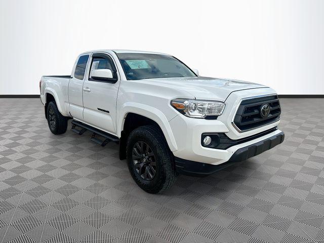 2023 Toyota Tacoma SR5's photo