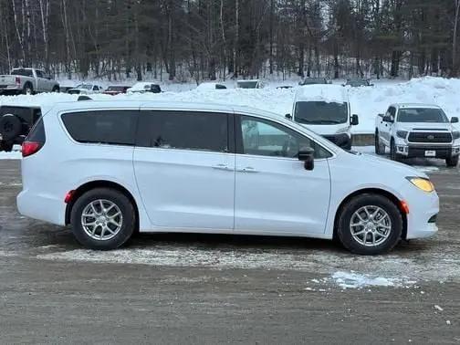 2026 Chrysler Voyager LX