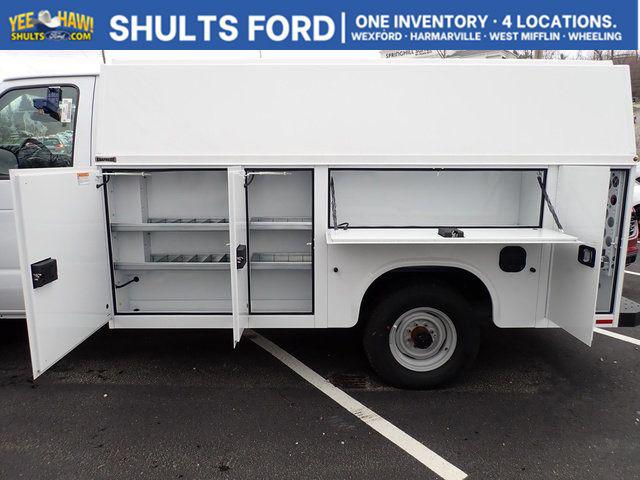 2026 Ford E-350 Cutaway Base