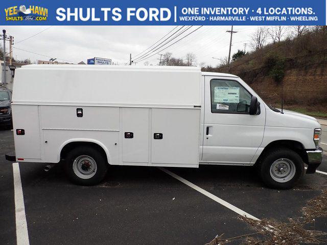 2026 Ford E-350 Cutaway Base
