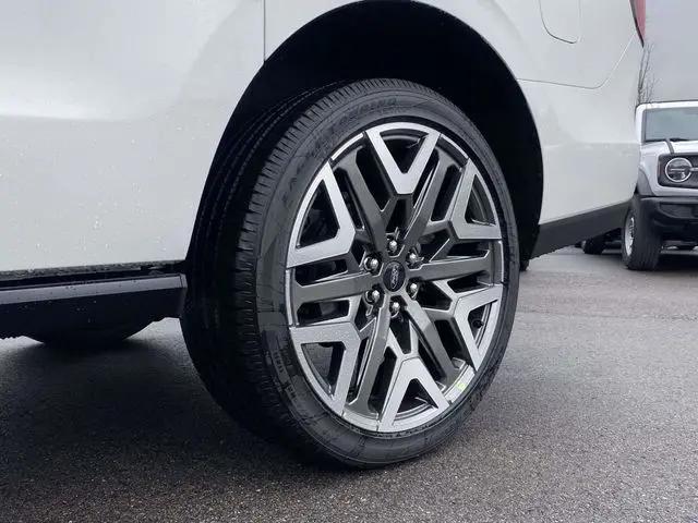 2026 Ford Expedition Max Platinum MAX