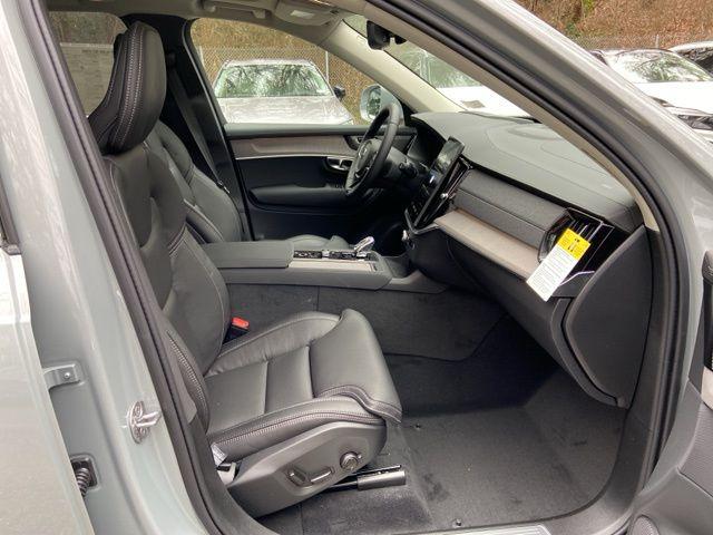 2026 Volvo XC90 Ultra, B6 AWD Gas (mild hybrid), Gasoline, Bright, 6 Seats