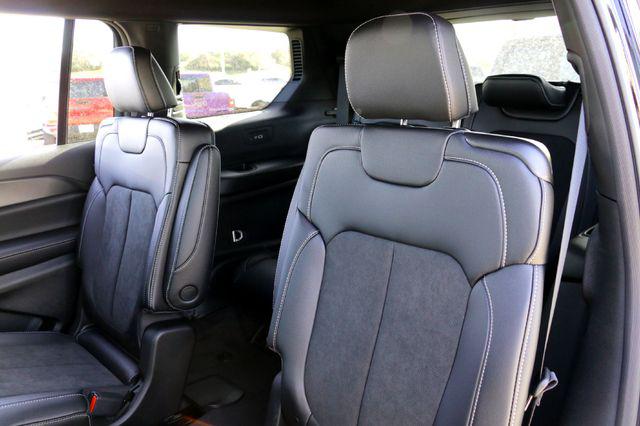 2025 Jeep Grand Cherokee L Altitude X 4x2