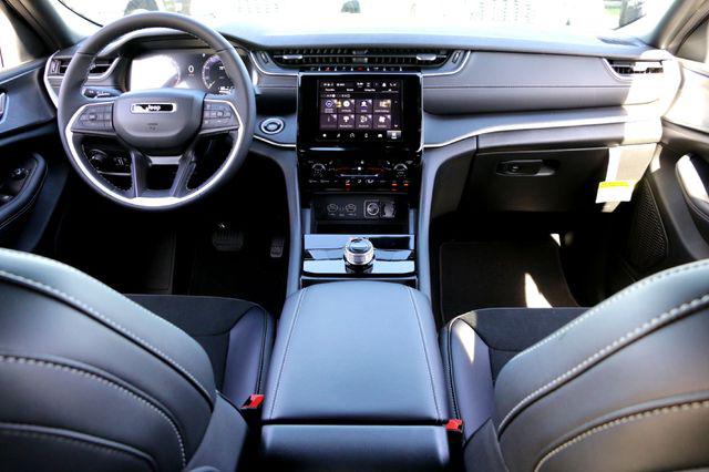 2025 Jeep Grand Cherokee L Altitude X 4x2