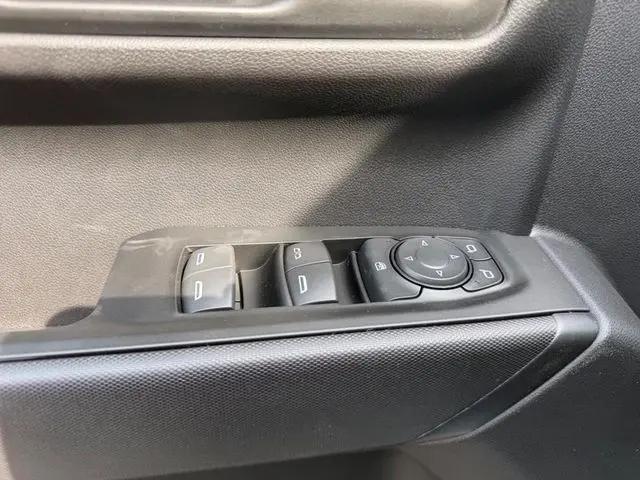 2026 GMC Sierra 1500 Crew Cab, Short Bed, Pro, 4WD