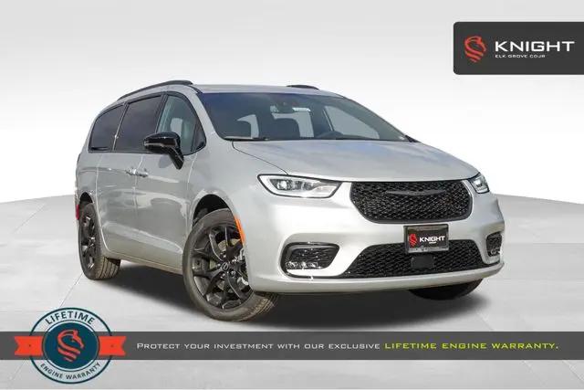 2026 Chrysler Pacifica Select AWD for sale in Elk Grove, CA