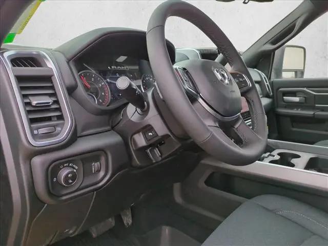 2026 Ram 3500 Big Horn Crew Cab 4x4 8' Box