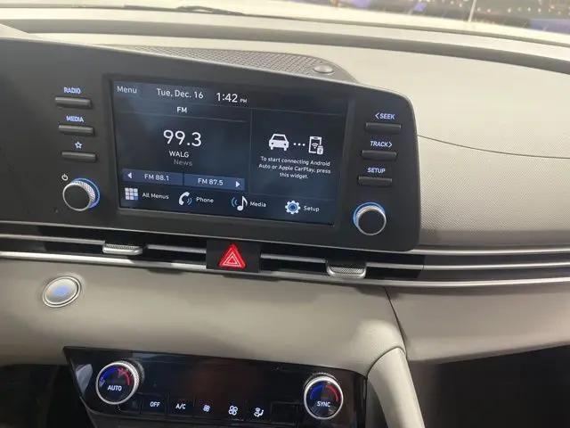 2026 Hyundai Elantra SEL Sport