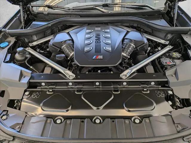 2026 BMW X5 M60i