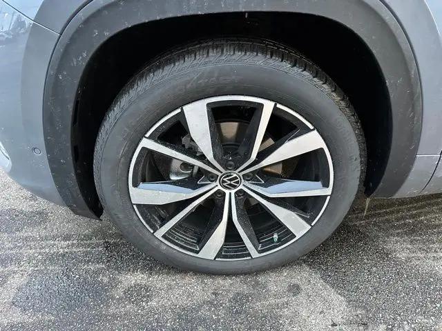 2026 Volkswagen Atlas Cross Sport SEL Premium R-Line