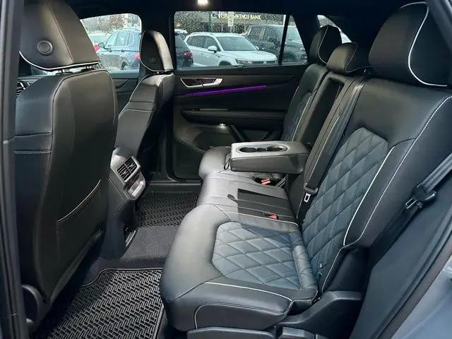 2026 Volkswagen Atlas Cross Sport SEL Premium R-Line