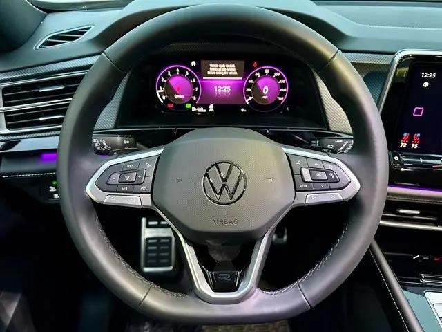 2026 Volkswagen Atlas Cross Sport SEL Premium R-Line