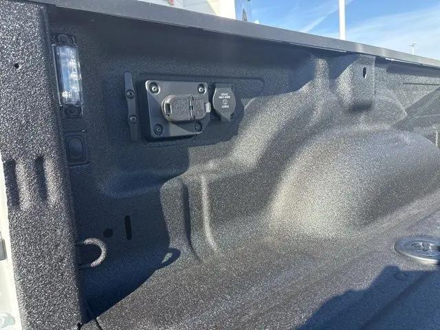 2026 Ram 3500 Tradesman Regular Cab 4x4 8' Box