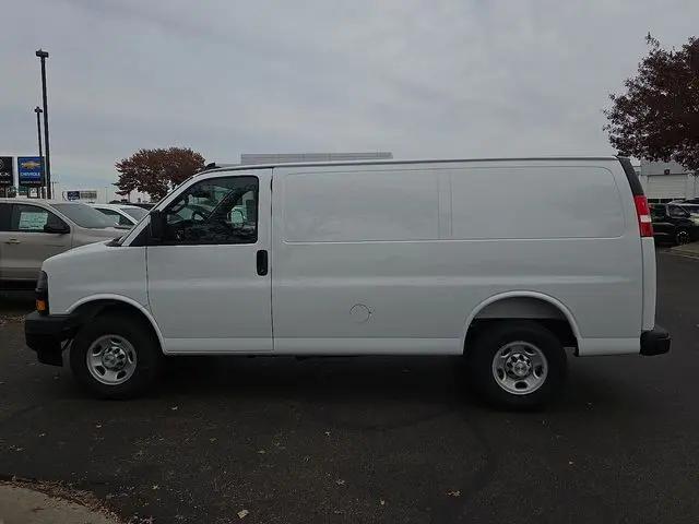 2025 Chevrolet Express Cargo Van RWD 2500 Regular Wheelbase WT