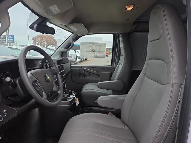 2025 Chevrolet Express Cargo Van RWD 2500 Regular Wheelbase WT