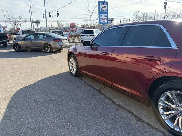2021 Chrysler 300 Touring L