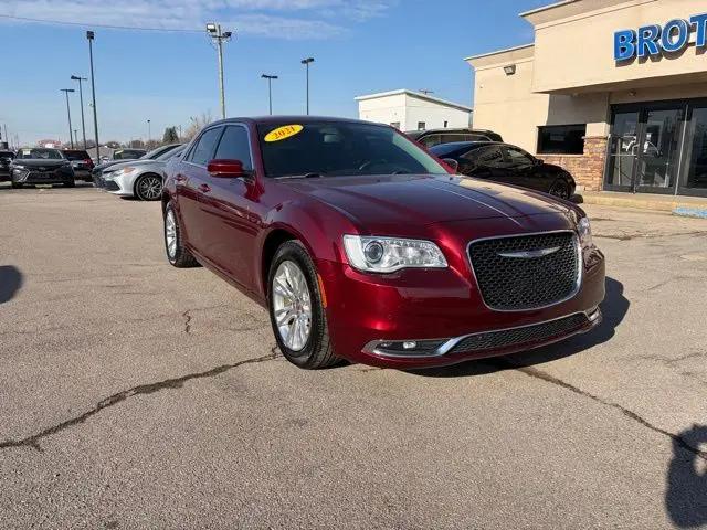 2021 Chrysler 300 Touring L