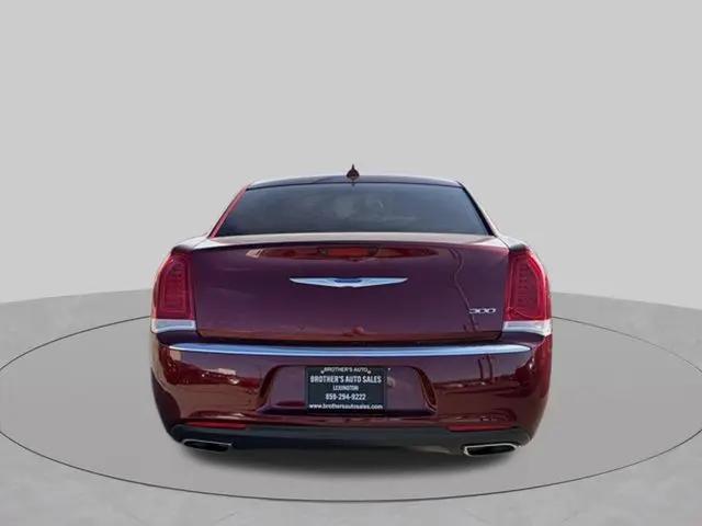 2021 Chrysler 300 Touring L