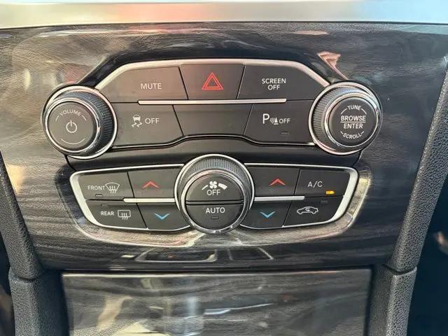 2021 Chrysler 300 Touring L
