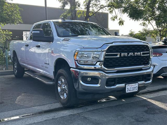 2024 RAM 3500 Big Horn Crew Cab 4x4 8 Box