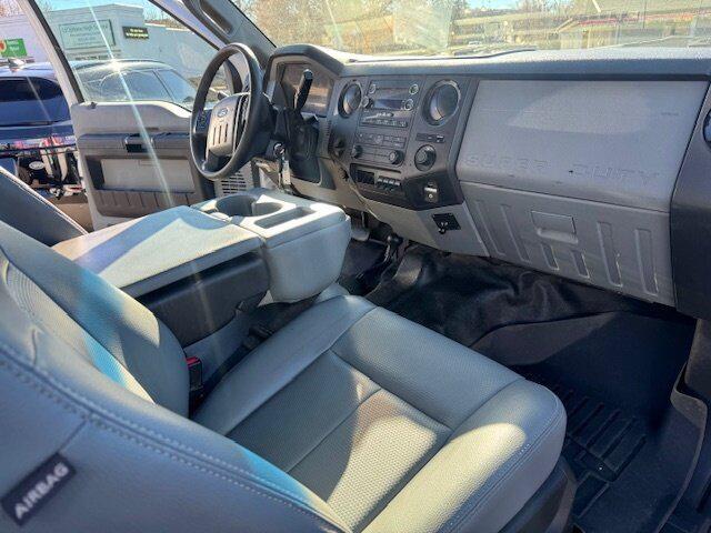 2012 Ford F-550 XL