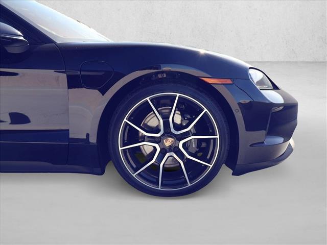2026 Porsche Taycan 4 Black Edition