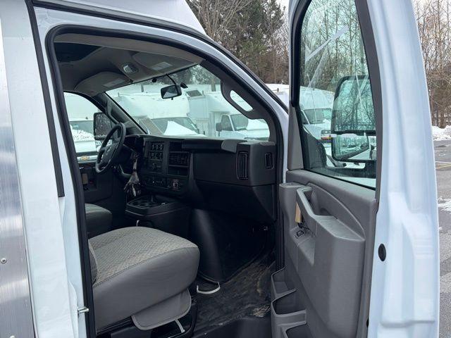 2025 Chevrolet Express Cutaway Work Van
