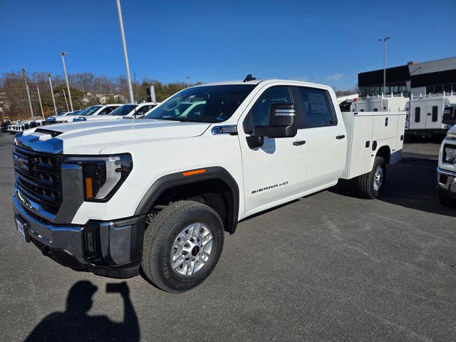 2026 GMC Sierra 3500HD Crew Cab, Long Bed, Pro Dual Rear Wheel, 4WD