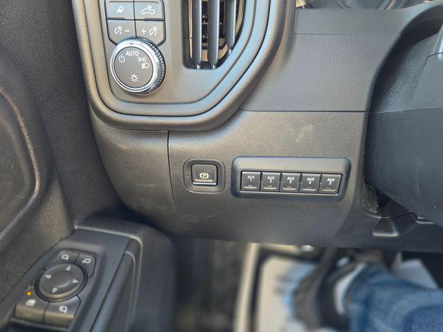 2026 GMC Sierra 2500HD Crew Cab, Long Bed, Pro, 4WD