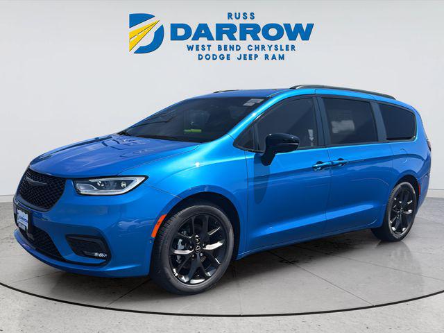 2026 Chrysler Pacifica Limited for sale in West Bend, WI