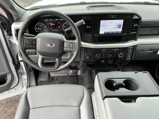 2026 Ford F-450 XL 4WD Crew Cab 179 WB 60 CA