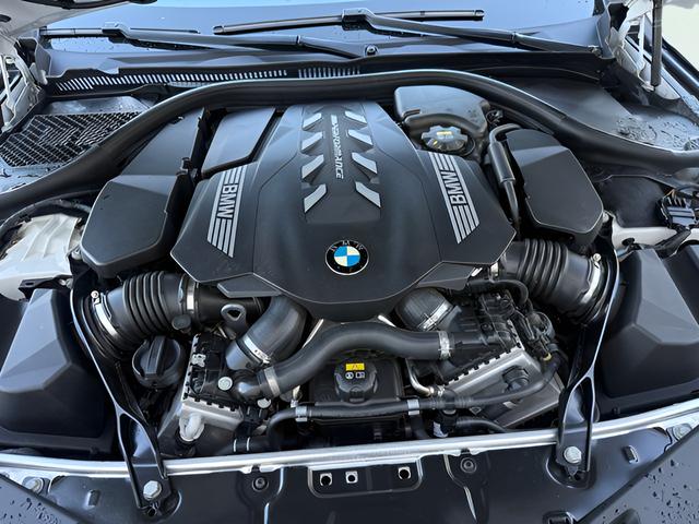 2022 BMW M8 xDrive