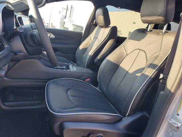 2026 Chrysler Pacifica Limited AWD