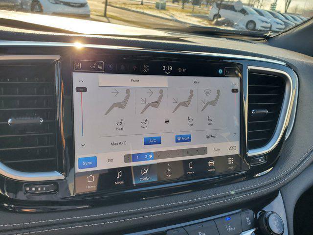 2026 Chrysler Pacifica Limited AWD